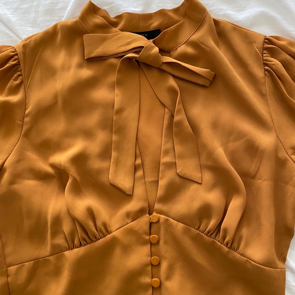 Mustard Vintage Top😍 - Picture 2 of 4